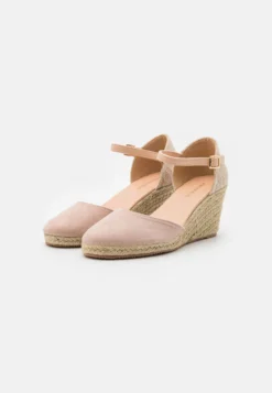 Anna Field Escarpins Compensés - Light Pink -Anna Field Soldes Boutique 286ee787d3cb4f1d82cb56484cd71307 scaled