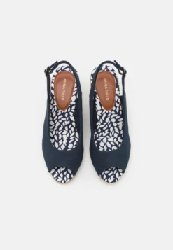 Anna Field Sandales Compensées - Dark Blue -Anna Field Soldes Boutique 79b0215c3e014530a5fdae7dc3254f00 scaled