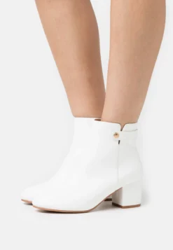 Wide Fit - Bottines - White