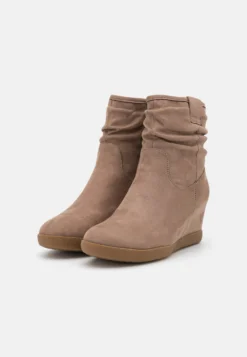 Anna Field Winter Boot - Bottines Compensées - Taupe 8 Anna Field Winter Boot - Bottines Compensées - Taupe -Anna Field Soldes Boutique 8edaf7386eb446aeb0654ef16e40d6b5 scaled