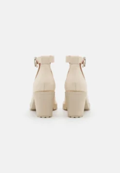 Anna Field Sandales Classiques / Spartiates - Offwhite -Anna Field Soldes Boutique b9a96f53a39140eaa6027a4d841f19a9 scaled