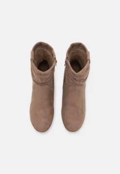 Anna Field Winter Boot - Bottines Compensées - Taupe 11 Anna Field Winter Boot - Bottines Compensées - Taupe -Anna Field Soldes Boutique c19865a230df4857a80dfad1dea5855a scaled