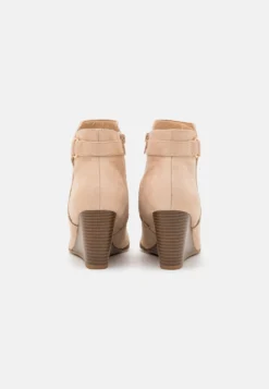 Anna Field Bottines Compensées - Beige 9 Anna Field Bottines Compensées - Beige -Anna Field Soldes Boutique fed07a038b23490cbf581c794b4f8df2 scaled